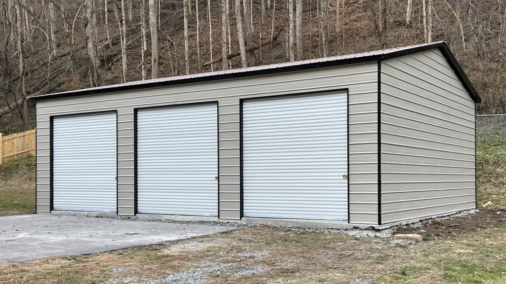 Large metal garage on Florida property — Tidewater Steel Buildings